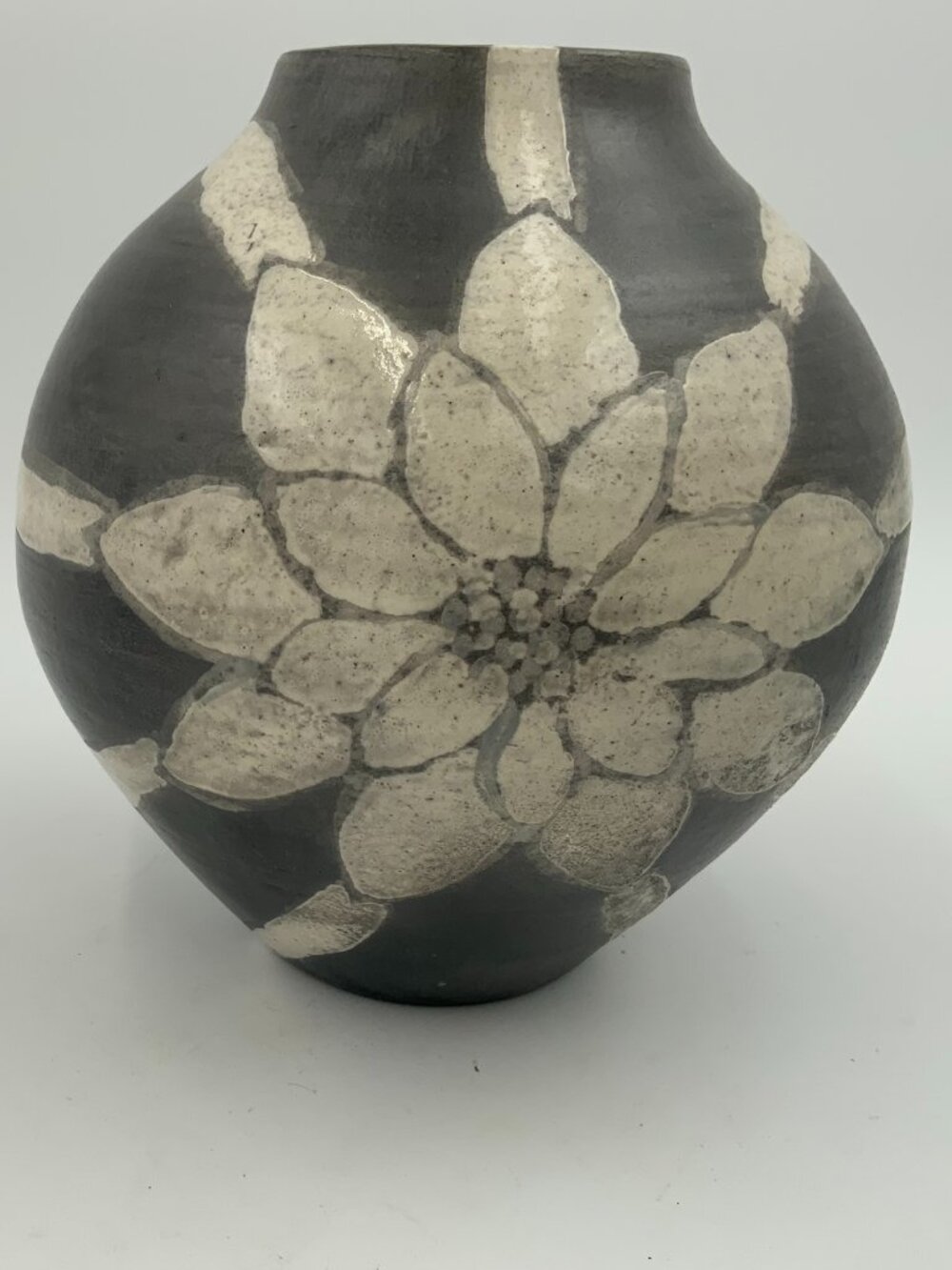 Signed Original Black Stoneware Vase with White Florals - Picture 5 of 9